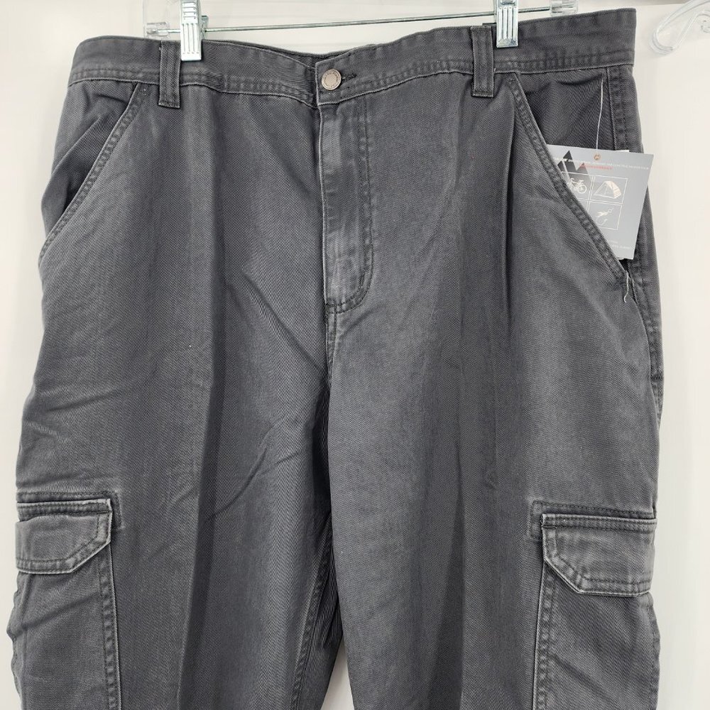 MOUNTAIN CLUB Men's Gray Cargo Utility Pants 40 / 32 NWT - Picture 4 of 12